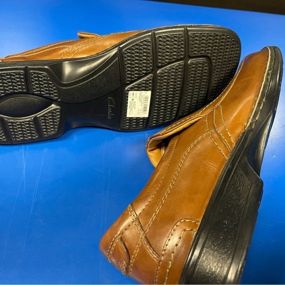 New brown Clark’s men’s shoes size 13 causal and dressy